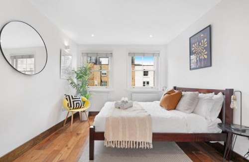 Hoxton Apartment | Huge Shoreditch Apartment- Private Roof Terrace
