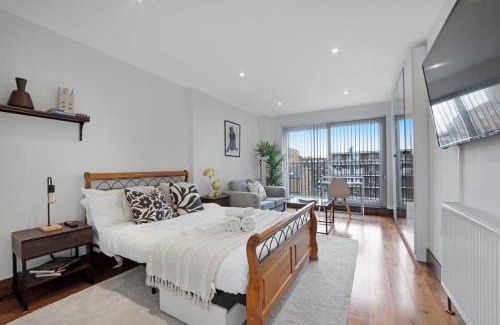 Hoxton Apartment | Huge Shoreditch Apartment- Private Roof Terrace