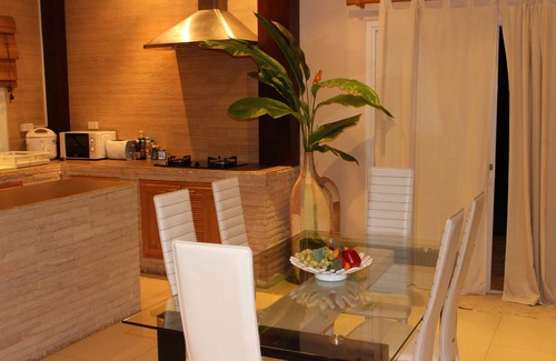Ban Pong Villa | Hugo Villa, Property Privee 3 bedrooms with Pool and Garden