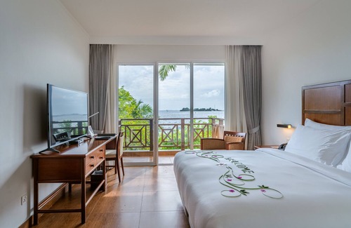 Hulhule Hotel | Hulhule Island Hotel