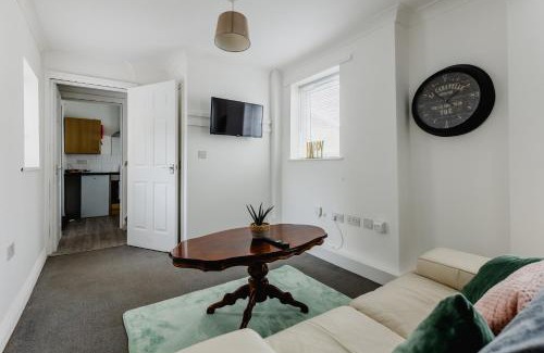 Withernsea Apartment | Hullidays - Withernsea Queen St Duplex Apt