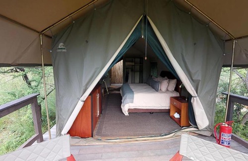 Albert Luthuli Cabin | Humala River Lodge