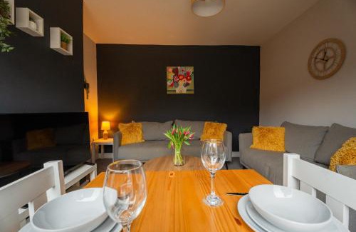 Thornaby On Tees House | Humber House By Horizon Stays