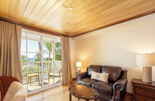 Marathon Hotel | Humidor House Suite at Grassy Flats