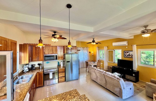 Lighthouse Estates Villa | Hummingbird Hill @ Lighthouse, West Bay