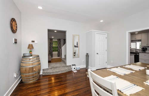 Anderson Township House | Hunley Haven Retreat – Spacious and Private 4 BDR in East Cincy!