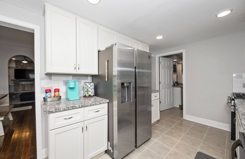 Anderson Township House | Hunley Haven Retreat – Spacious and Private 4 BDR in East Cincy!