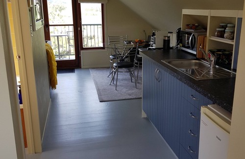 Cambridge Hotel | Huntington Stables Retreat Accommodation