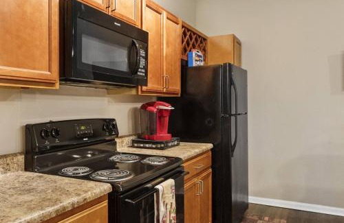 Huntsville Apartment | Huntsville Mid-City Serenity Oasis - Private Apartment in Gated Community