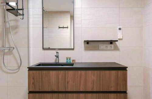 Middelkerke Apartment | Huswell - Cozy ground-floor apartment with spacious terrace