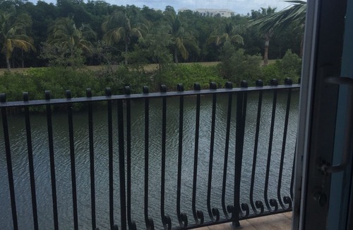 Jensen Beach House | HUTCHENSON ISLAND RIVERFRONT BEACH RESORT