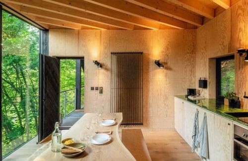 La Roche-en-Ardenne Cabin | Hutstuf - The Fox & private rooftop saunann