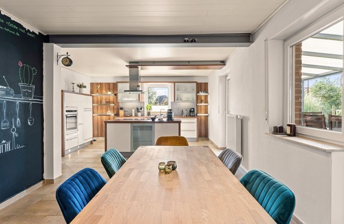 Eilsum House | Huus Sielblick on the canal
