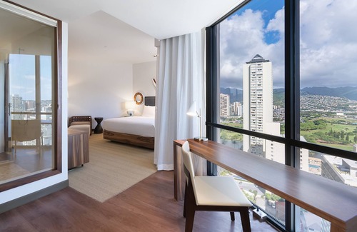 Waikiki Hotel | Hyatt Centric Waikiki Beach