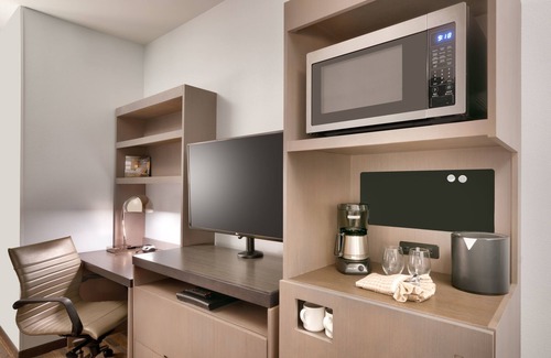 Anaheim Resort Hotel | Hyatt House at Anaheim Resort/Convention Center
