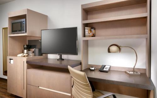 Anaheim Resort Hotel | Hyatt House at Anaheim Resort/Convention Center