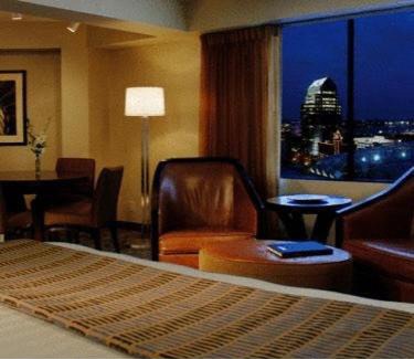 Downtown Louisville Hotel | Hyatt Regency Louisville