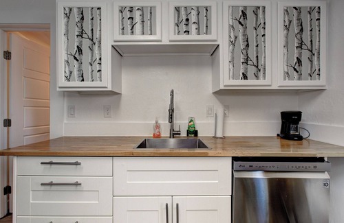 Harrison Boulevard Apartment | Hyde Park Hyde Out Apt 4