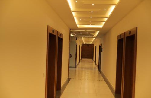 Palakkad Hotel | HYDEPARK REGENCY