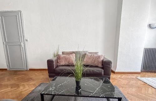 Comedie Apartment | Hyper centre Montpellier Appart avec balcon privé