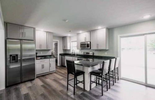 Elizabethtown House | I-65 NEW | Family Friendly | Clean Modern Home