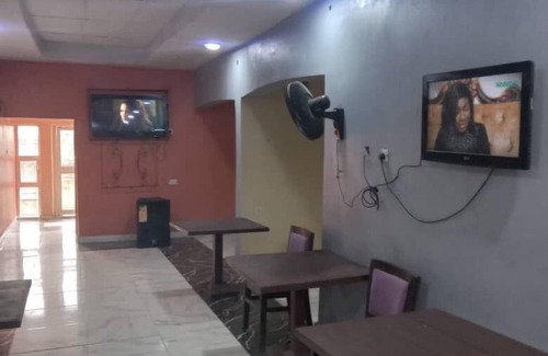 Alakahia Hotel | I-NEXT BAR AND LOUGE
