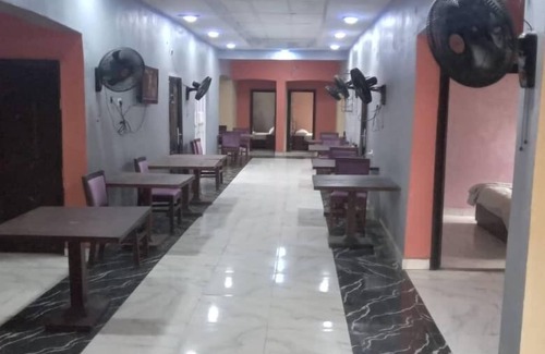 Alakahia Hotel | I-NEXT BAR AND LOUGE
