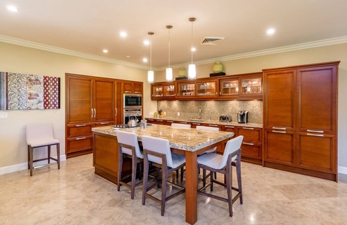 Wailea Villa | I.P.M PRESENTS: HOOLEI 93-1: 3 BEDROOMS + OFFICE. FLEXIBLE CANCELATION POLICY
