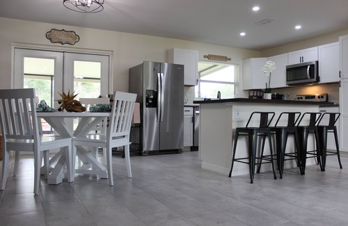Deltona Lakes House | I wish you were here! Charming Close 2 Orlando,Daytona,NSB relax,fun, 8 guests!