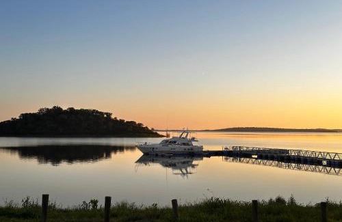 Reguengos de Monsaraz Boat Rental | Iate Glória Sem-fim Monsaraz