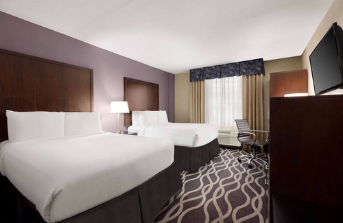 Park Central Hotel | IBAN Dallas Park Central Hotel, Trademark by Wyndham
