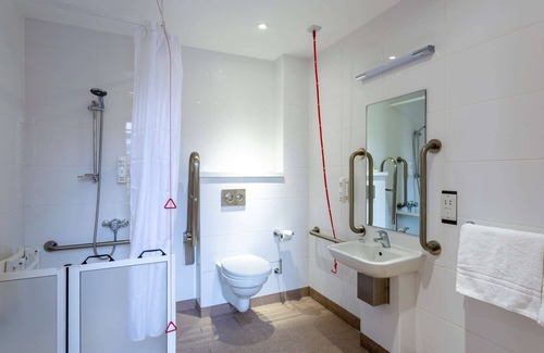 Belfast City Centre Hotel | ibis Belfast Queens Quarter