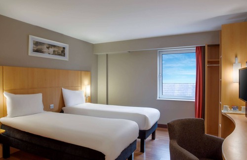 Belfast City Centre Hotel | ibis Belfast Queens Quarter