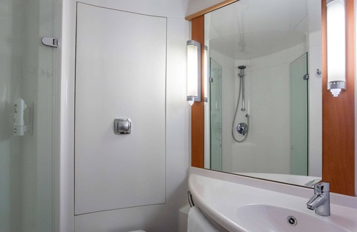 Belfast City Centre Hotel | ibis Belfast Queens Quarter