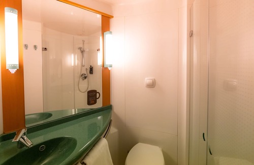 Besancon Hotel | ibis Besançon Centre La City