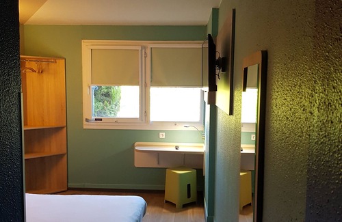 Saint-Christol-Les-Ales Hotel | ibis budget Alès Saint Christol