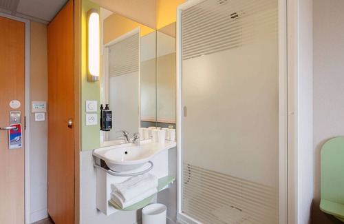 Manosque Hotel | ibis budget Manosque Cadarache