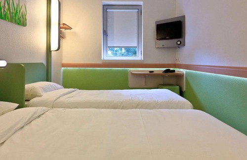Sao Pedro da Afurada Hotel | ibis budget Porto Gaia