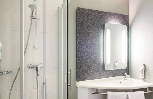 12th Arrondissement Hotel | ibis Daumesnil Porte Dorée