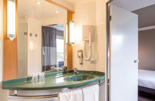 Cointrin Hotel | ibis Geneve Aeroport