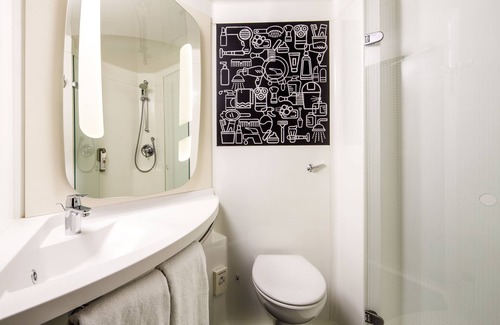 Docklands Hotel | ibis London Excel Docklands