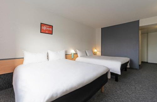Pantin Hotel | ibis Paris Pantin Eglise