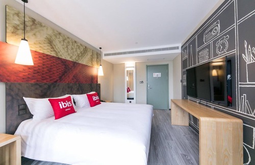 Minhang Hotel | Ibis Shanghai Hongqiao Transport Hub Qibao Hotel