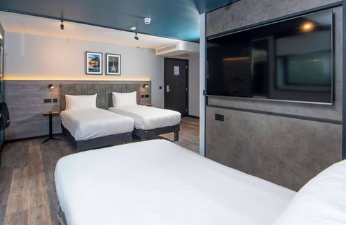 Crawley Hotel | Ibis Styles London Gatwick Airport