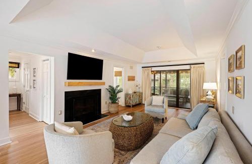 West Beach House | IC80: 80 Inlet Cove