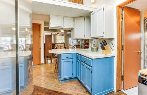 Farwell House | Ice Fish, Hunt & Explore: Farwell Home on Lake