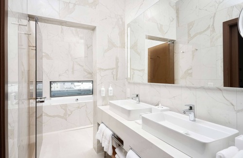 Downtown Hotel | Iceland Parliament Hotel, Curio Collection By Hilton