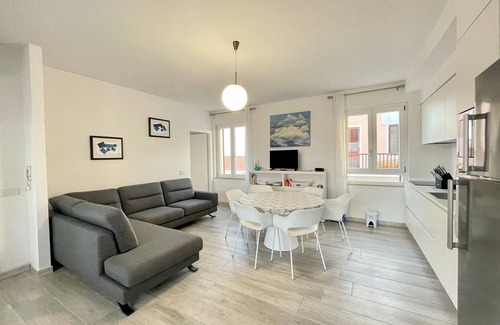 Stintino Apartment | Ida Palace, new Deluxe Seafront Apartment