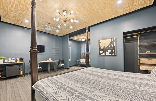 Middletown House | Ideal Boutique Hotel in Middletown's Torchlight Pass Revival District 305