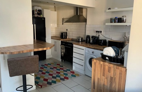 Stourbridge House | Ideal home in the heart of the Black Country